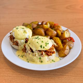 Pulled Pork Benedict